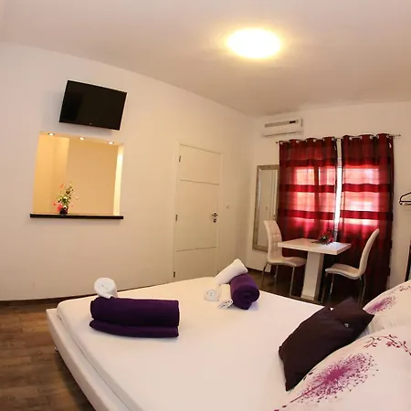 Apartment Maruna *