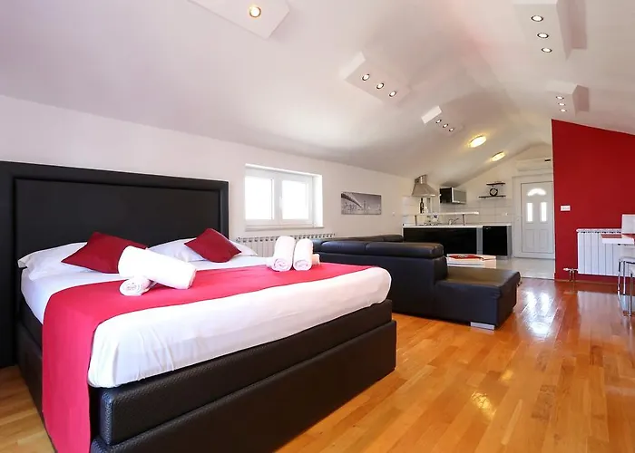 Maruna Self Check-in * Zadar