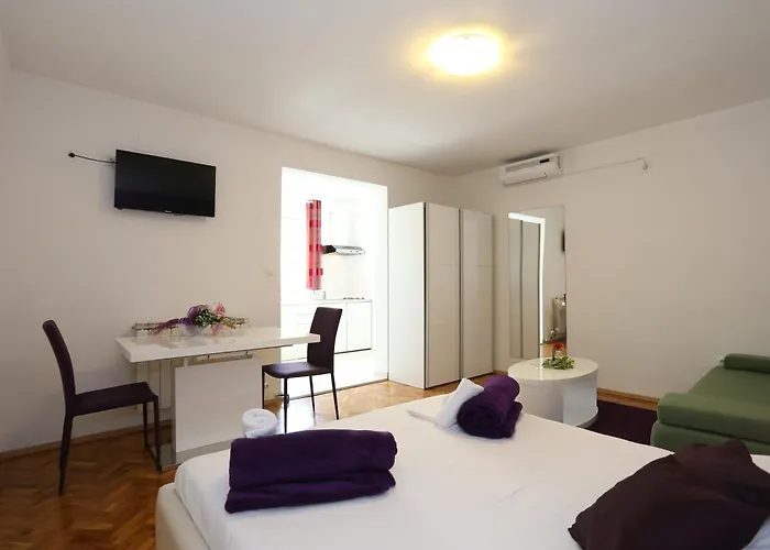 Maruna Self Check-in Lejlighed *