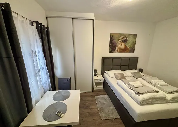 Maruna Self Check-in Apartamento Zadar