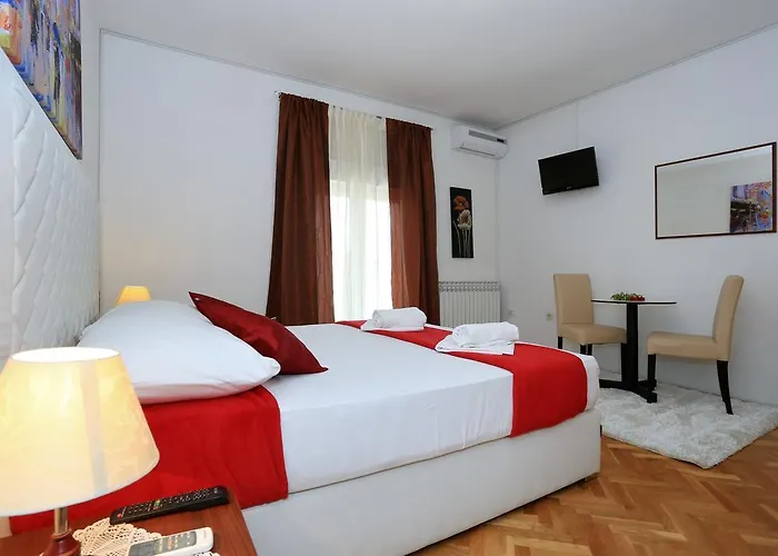 Maruna Self Check-in * Zadar