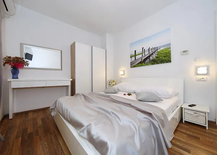 Maruna Self Check-in Lejlighed *